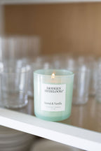 Santal & Vanilla 10 oz scented candle